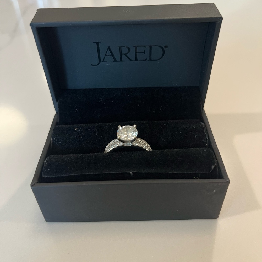 Lab Grown Silver Diamond Engagement Ring 2.01 carats. Round Brilliant cut.